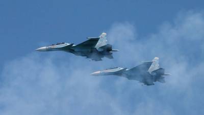 Российский истребитель посадил угнанный самолет на учениях ПВО