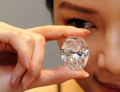 Sotheby's выставляет на аукцион редчайший белый бриллиант в сто карат