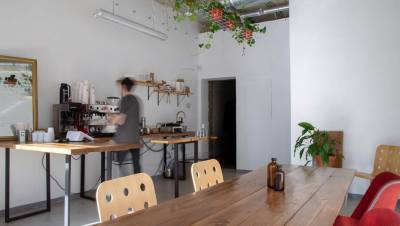 Коммунальный кофе: на Комендантском проспекте открылась кофейня в новом формате