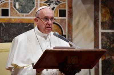 Папа Римский назвал секс и еду "божественным удовольствием"