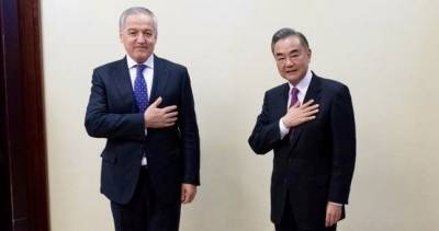 Глава МИД Таджикистана встретился с министром иностранных дел КНР
