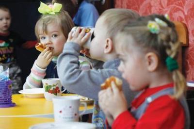 В МОН назвали ответственных за качество школьного питания