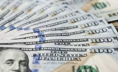 Белорусы в августе сняли с валютных вкладов более 226 миллионов долларов