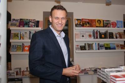 «Запад ждет тревожный жест от России»: Виноградов об идущем на поправку Навальном