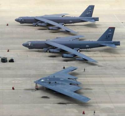 США готовят бомбардировщики B-2, B-52 к войне против России и Китая