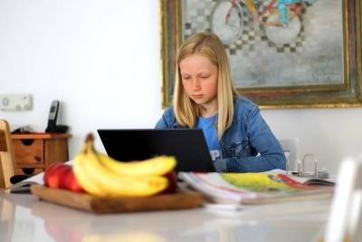 16 классов в Волгоградской области ушли на онлайн-обучение