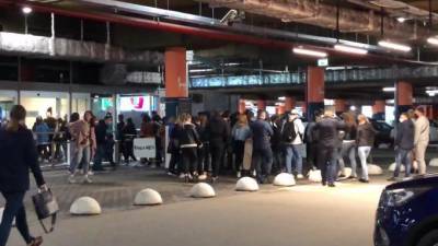 "Мега Дыбенко" снова принимает покупателей после эвакуации