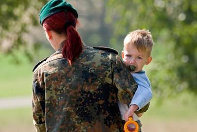 Армия Германии задумалась о феминитивах в званиях