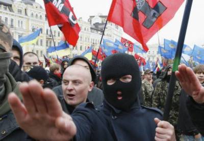 В США опасаются принимать Украину в НАТО из-за пронацистской политики