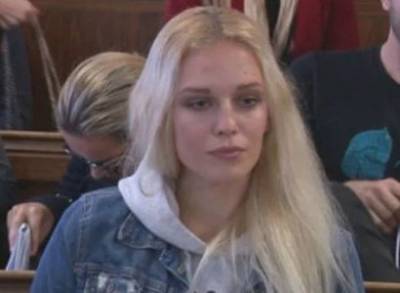 В Словении девушка отрубила себе руку ради страховки: ее приговорили к 2 годам