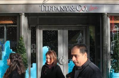 Tiffany подала в суд на LVMH из-за затягивания сделки по слиянию