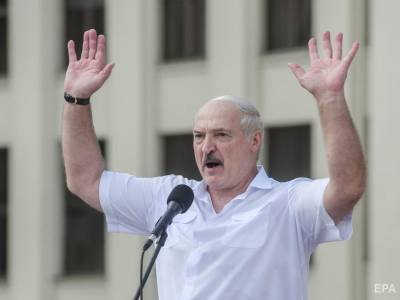 Кравчук назвал Лукашенко "тяжелой ношей" для Путина