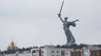ФСБ проверяет высказывания Артемия Лебедева о монументе «Родина-мать зовет!»