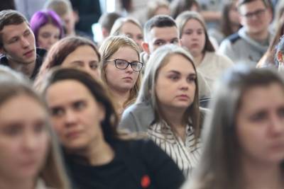 В Белоруссии у восьмиклассников провели урок о «захвате власти» вместо физкультуры