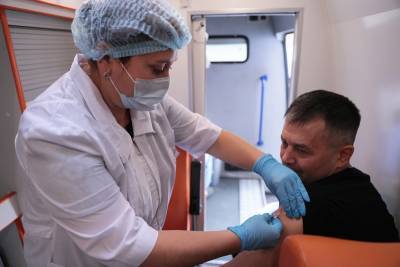 Регионы получили первую партию вакцины "Спутник V"