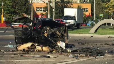 Машину разорвало пополам после страшной аварии на северо-востоке Москвы