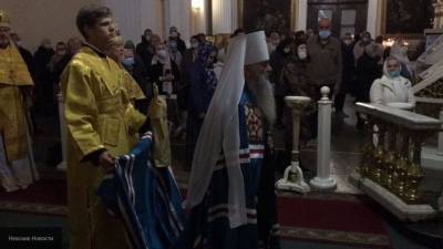 Беглов посетил молебен в честь Дня перенесения мощей Александра Невского