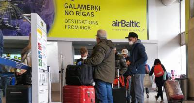 Латвия закрывает еще один рейс в Европу из-за роста числа случаев COVID-19