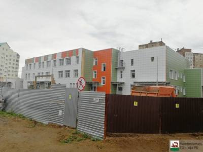 В одном из микрорайонов Уфы ведется строительство трех новых детских садов