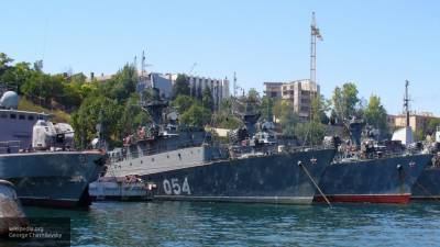 Корабли "Ейск" и "Касимов" провели противолодочные учения в Черном море