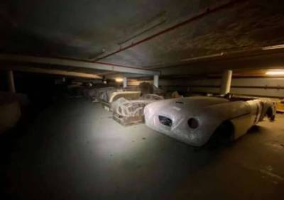 Подвал с сокровищами: с аукциона продадут исторические активы Bristol Cars (50 фото)