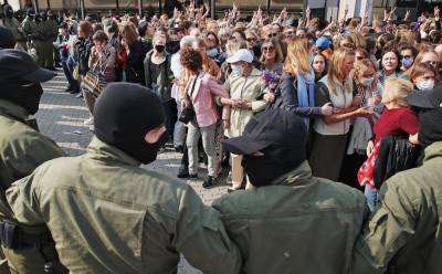 В Минске начались задержания протестующих после нескольких предупреждений правоохранителей