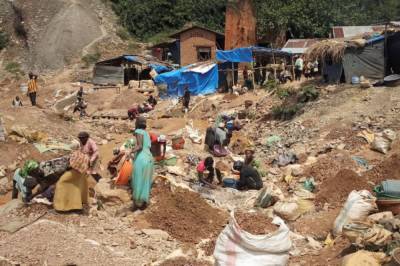 В Конго больше 50 человек погибли под завалами на золотодобывающих рудниках