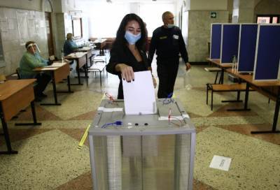 В Кингисеппе в самом разгаре второй день досрочного голосования