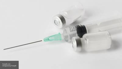 AstraZeneca возобновила клинические испытания вакцины от коронавируса