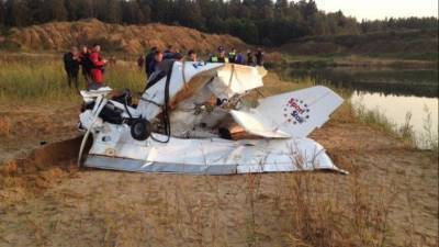 Видео с места жесткой посадки самолета в Подмосковье, где двое погибли