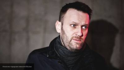 Соловьев: компетентные органы установят роль Певчих в инциденте с Навальным