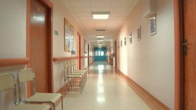 Пациентка петербургской больницы погибла под окнами палаты