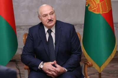 Лукашенко назвал условия для отвода войск от границы с Польшей и Литвой