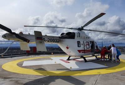 Воздушная "скорая" трижды поднималась в воздух ради спасения пациентов в Ленобласти