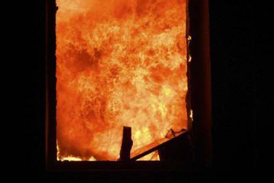 СК расследует пожар в Тверской области, где погибла женщина