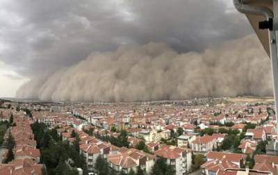 Мощный ураган обрушил на Турцию сильнейшую пылевую бурю - Cursorinfo: главные новости Израиля