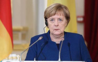 Меркель поддержала белорусов, протестующих против фальсификации выборов