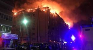 Жильцов многоэтажки в Краснодаре эвакуировали из-за крупного пожара