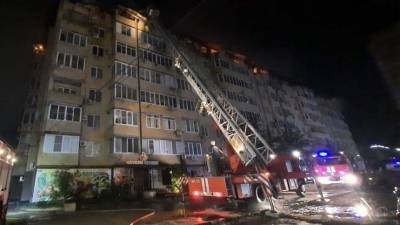 Залп салюта ударил в крышу: Очевидцы о причине пожаре в жилом доме в Краснодаре