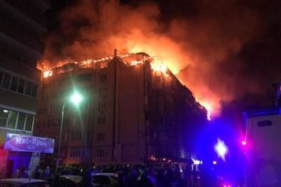В Краснодаре ликвидировали пожар на последнем этаже многоэтажки