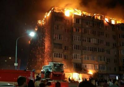 В Краснодаре произошел крупный пожар в многоэтажке