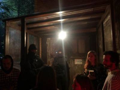 Силовики ночью заблокировали выход из клуба "Мутабор" в Москве