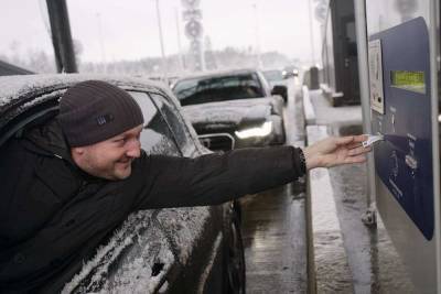 Автоэксперт рассказал, как россияне могут сэкономить на платных дорогах