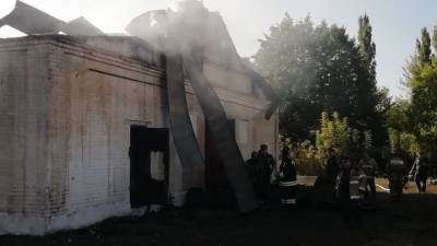 В Воронежской области огонь уничтожил избирательный участок со всеми бюллетенями