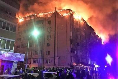Во время пожара в жилом доме в Краснодаре эвакуированы 300 человек