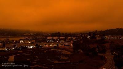 Кадры с прошедшим по Калифорнии огненным торнадо появились в Сети