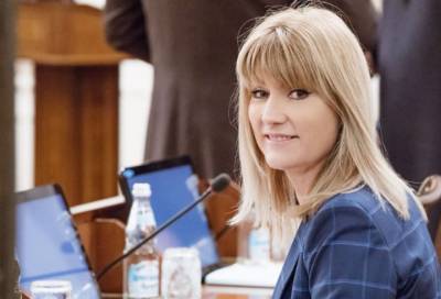 «Очень быстро и удобно»: Светлана Журова проголосовала на выборах губернатора Ленобласти на цифровом участке в Москве