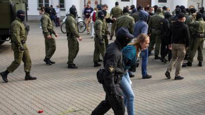 В Минске задержали около 250 участников протестов
