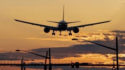 Вылетевший в Москву самолёт вернулся в Екатеринбург из-за неисправности