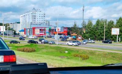 В Минске машина ГАИ, которая сопровождала колонну спецтехники, столкнулась с легковым авто